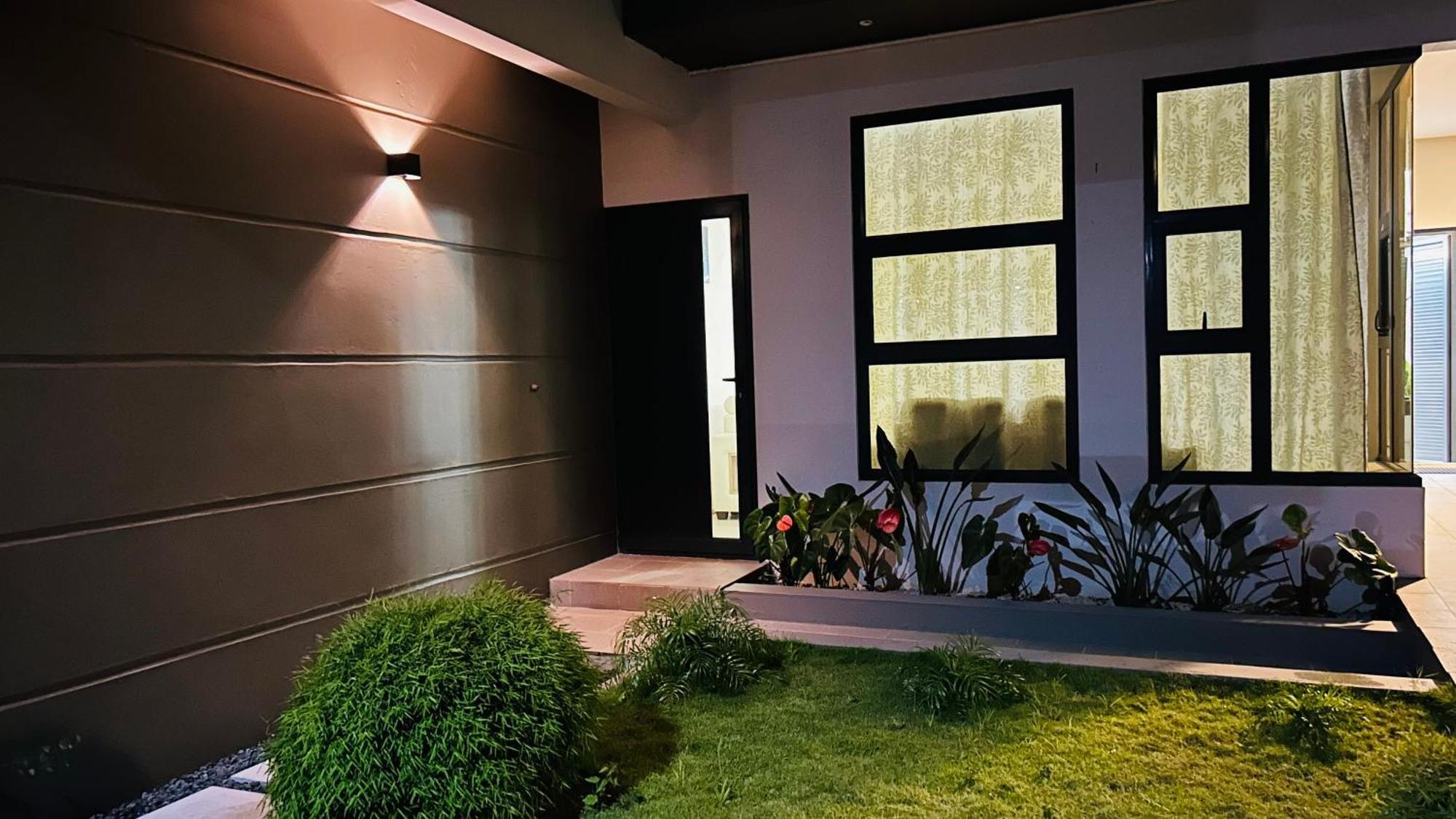 Villa Palmeras - 4 Bedrooms Ac Modern Luxury Villa Vacoas-Phoenix Exterior photo